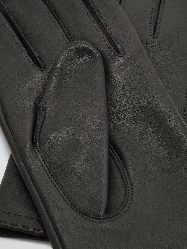 Fleece-Lined Women's Leather Gloves - Warm and Elegant Winter Accessory in Black