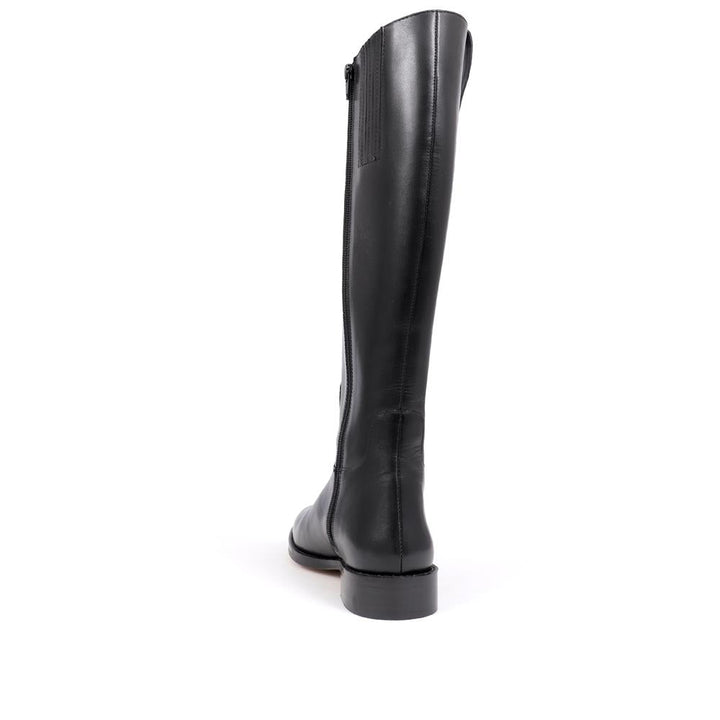 Elegant Leather Calf Boots – Comfortable, Stylish Footwear for All Seasons