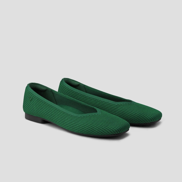 Square-Toe V-Cut Flats – Modern Elegance Meets Everyday Comfort