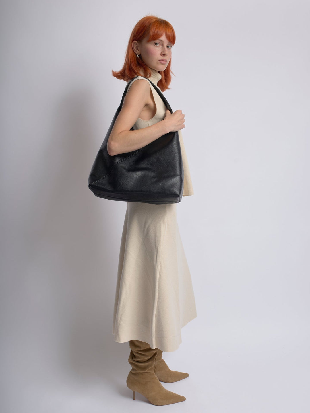 Daily Leather Hobo Bag - Spacious and Stylish Shoulder Bag for Everyday Use