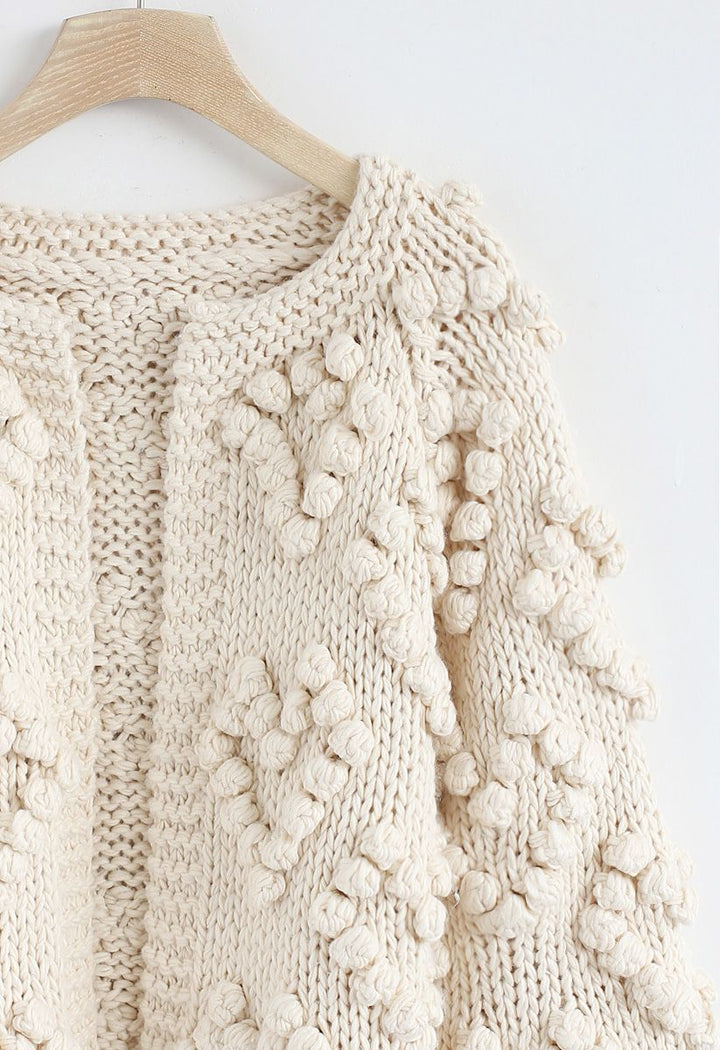 Knit Cardigan in Ivory - Cozy & Stylish Layer for Any Occasion