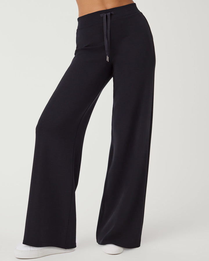 Spacer Fabric Wide Leg Pant - Comfortable & Stylish High-Waisted Loose Fit Trousers