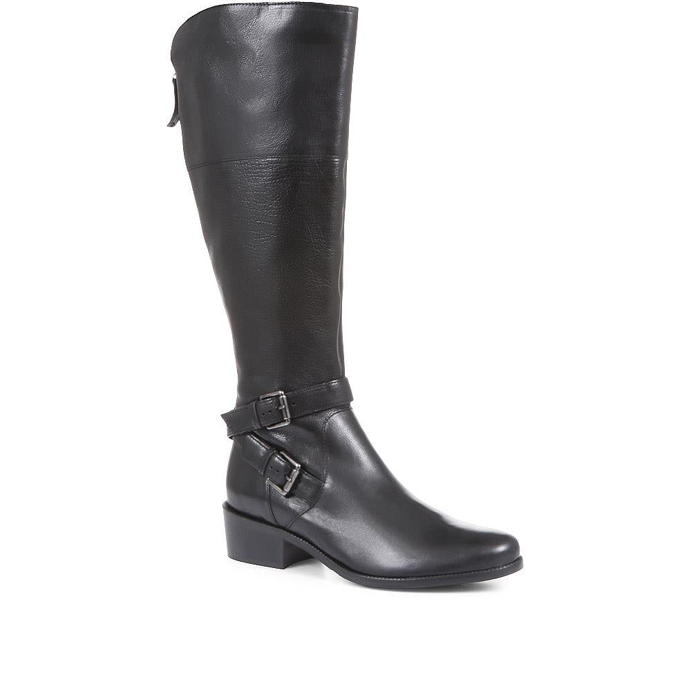 Stylish Standard Fit Leather Knee-High Boots – Comfortable, Classic Footwear for All Occasions