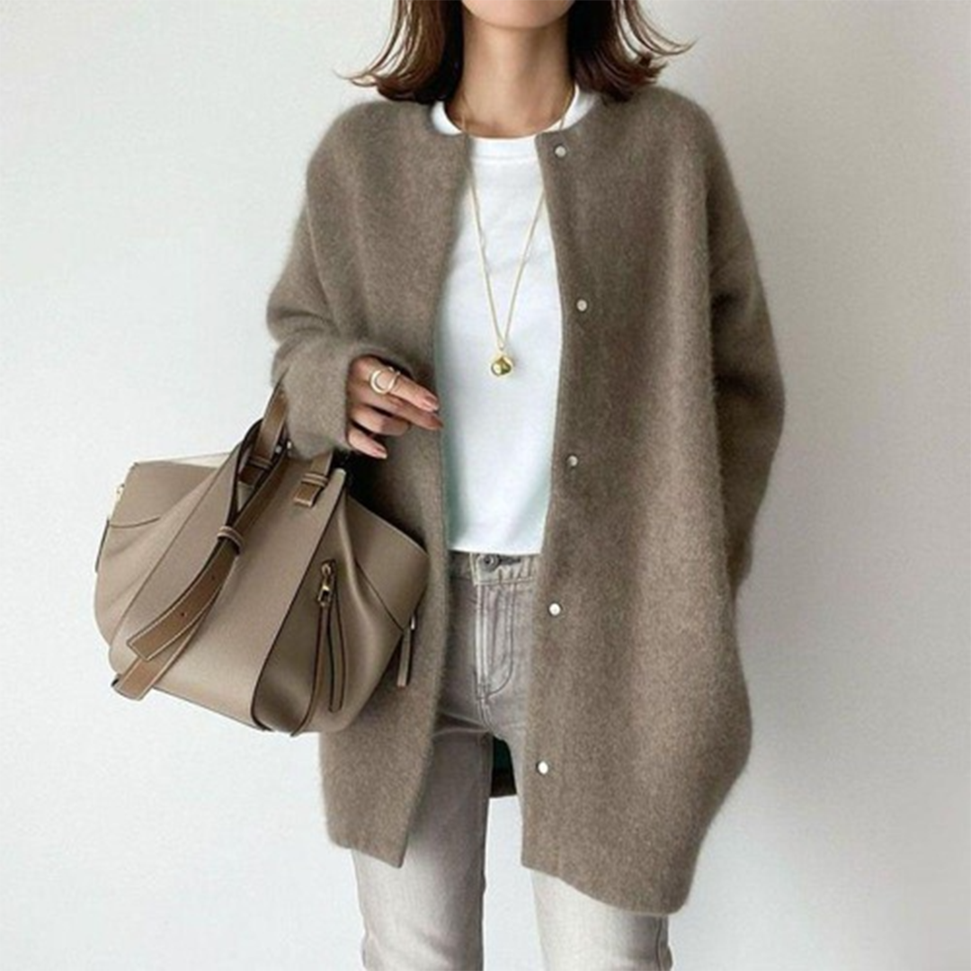 Elegant Cashmere Cardigan - Luxurious Soft Touch and Timeless Style