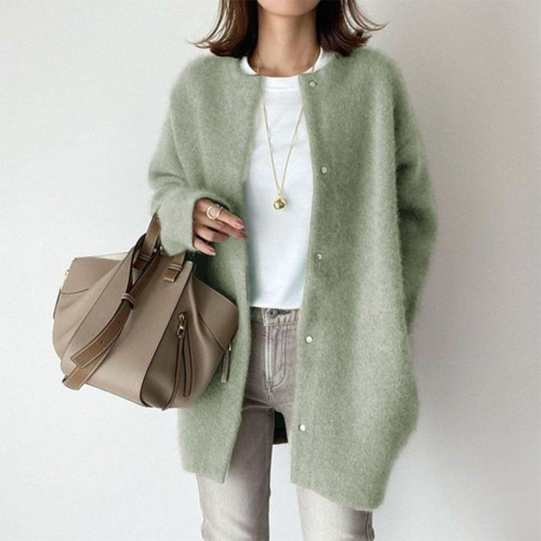 Elegant Cashmere Cardigan - Luxurious Soft Touch and Timeless Style