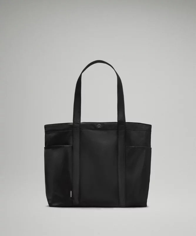 Versatile 20L Daily Tote Bag with Multi-Pocket Design for Work, Travel, and Everyday Use