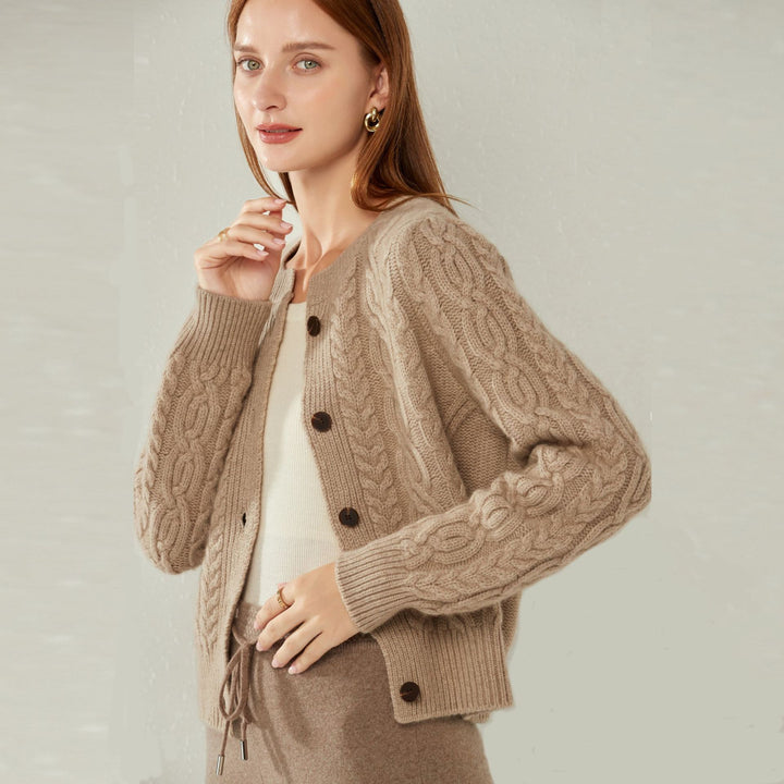 Cable Knit Round Neck Cardigan - Cozy and Stylish Knitwear for Every Occasion