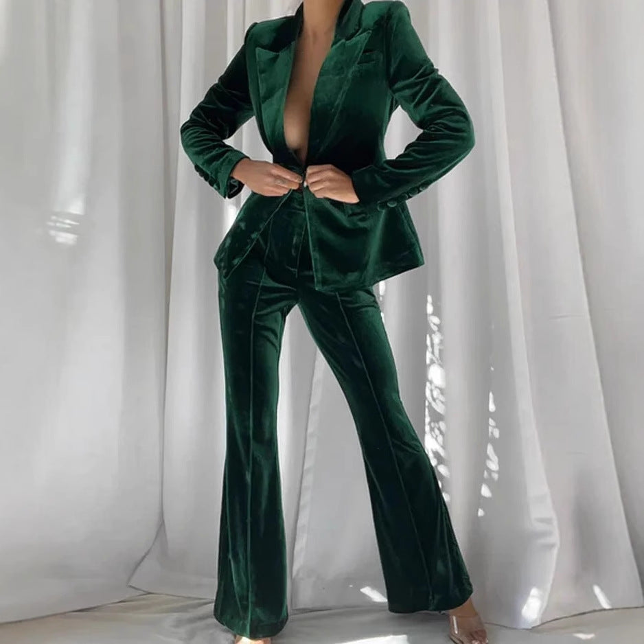 Retro Green Velvet Suit - Vintage-Inspired Chic and Sophisticated Look