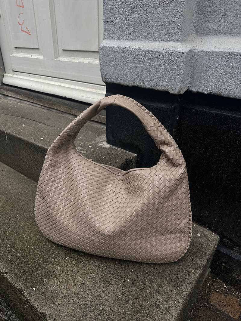 Woven Bag XL – Stylish Oversized Tote, Durable & Spacious for Everyday Use