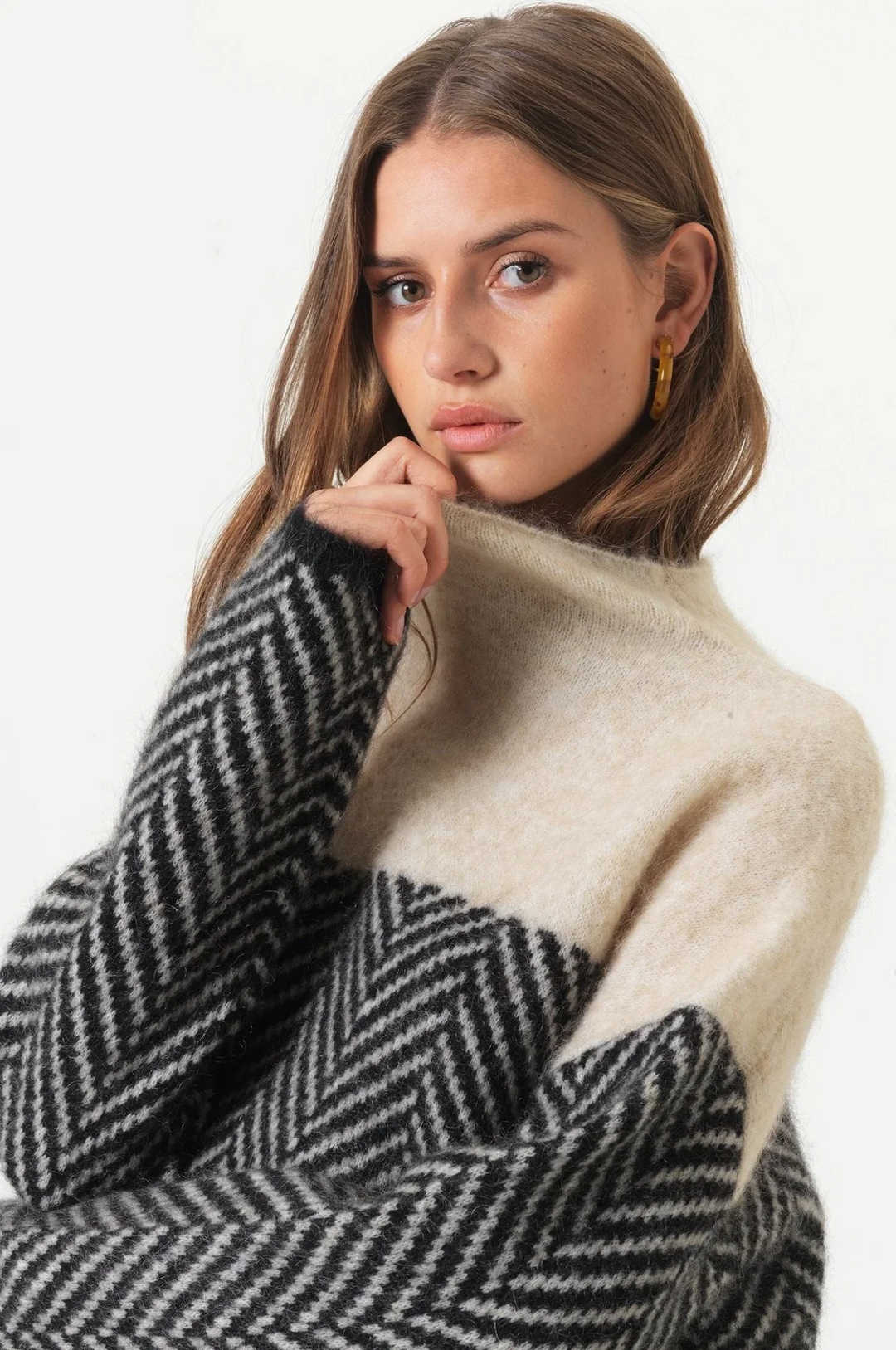 Soft Cashmere Turtleneck Sweater - Luxurious and Comfortable Winter Essential