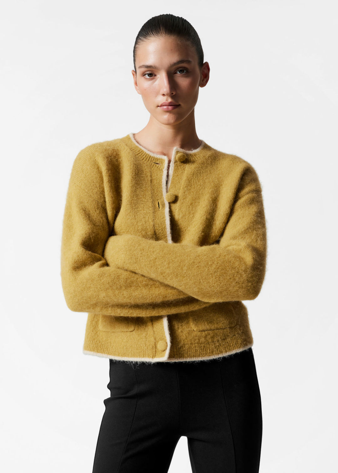 Women's Boxy Crew-Neck Cardigan – Stylish, Oversized Knit for Everyday Comfort