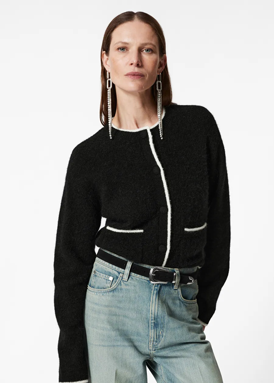 Women's Boxy Crew-Neck Cardigan – Stylish, Oversized Knit for Everyday Comfort