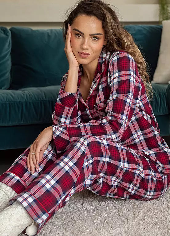 Cosy Check Brushed Cotton Pyjama Set – Soft and Warm Sleepwear for Women