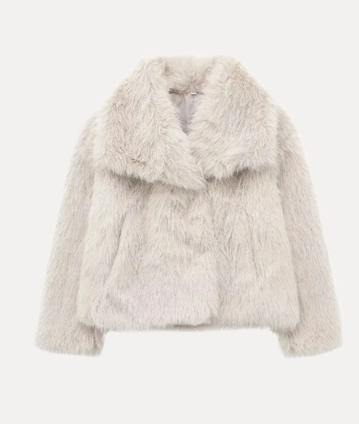 Ultra Soft Foxy Fluffy Fur Coat – Luxurious Faux Fur, Warm & Stylish Winter Outerwear